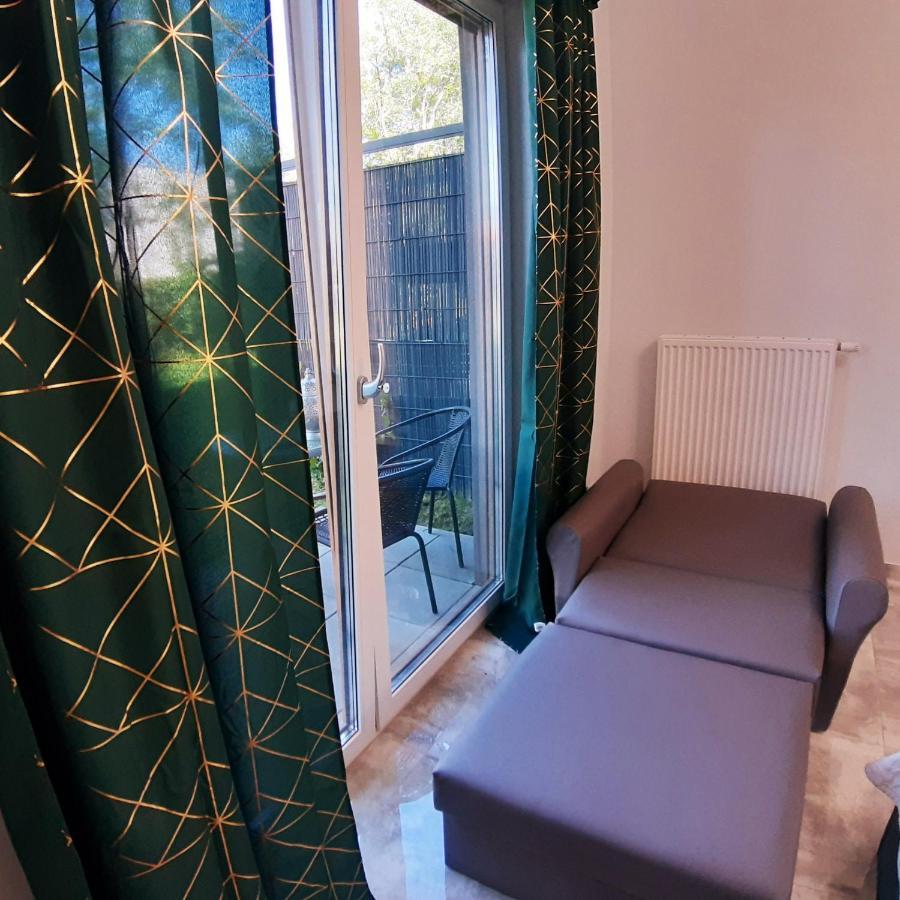Na Grobli 20 Apartament Z Ogrodkiem Wroclaw Bagian luar foto