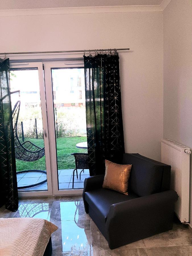 Na Grobli 20 Apartament Z Ogrodkiem Wroclaw Bagian luar foto