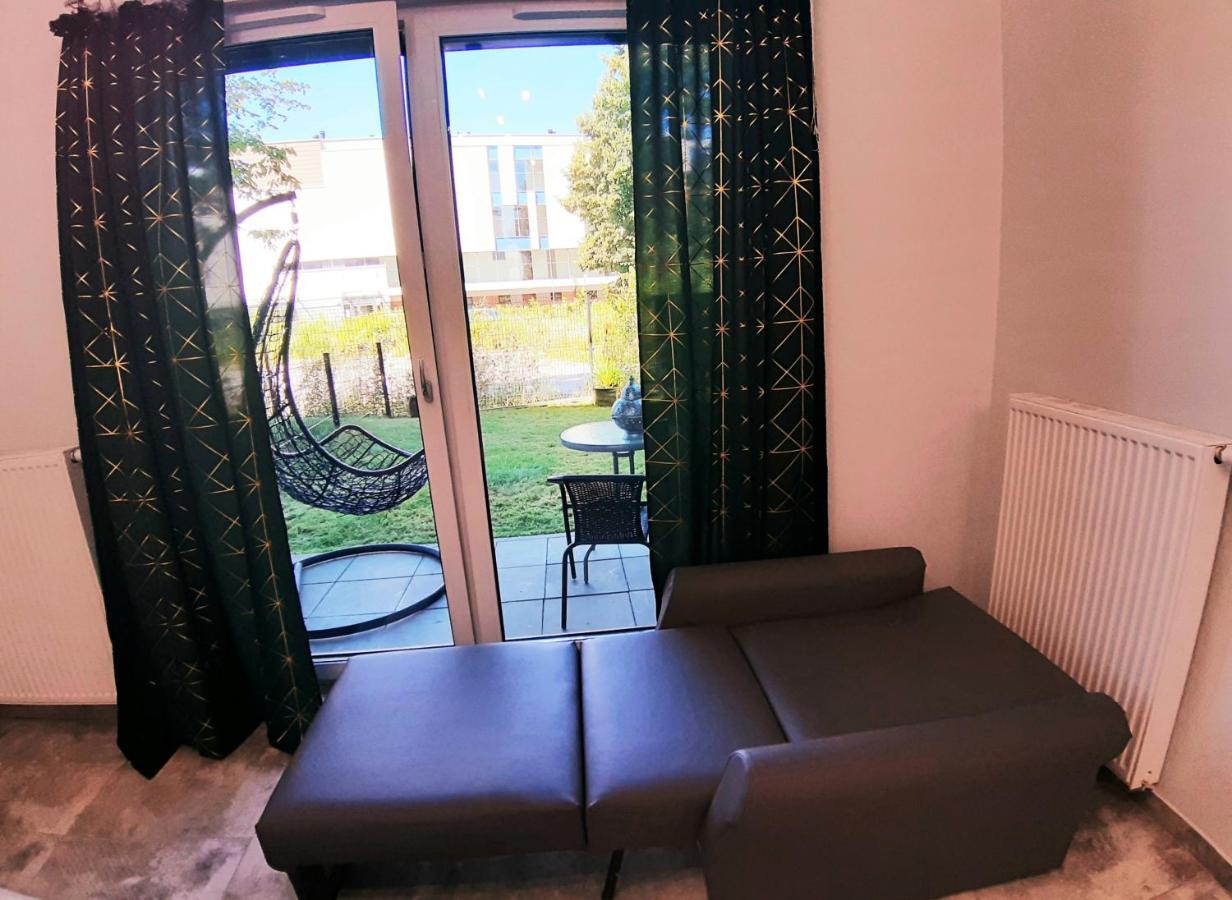 Na Grobli 20 Apartament Z Ogrodkiem Wroclaw Bagian luar foto