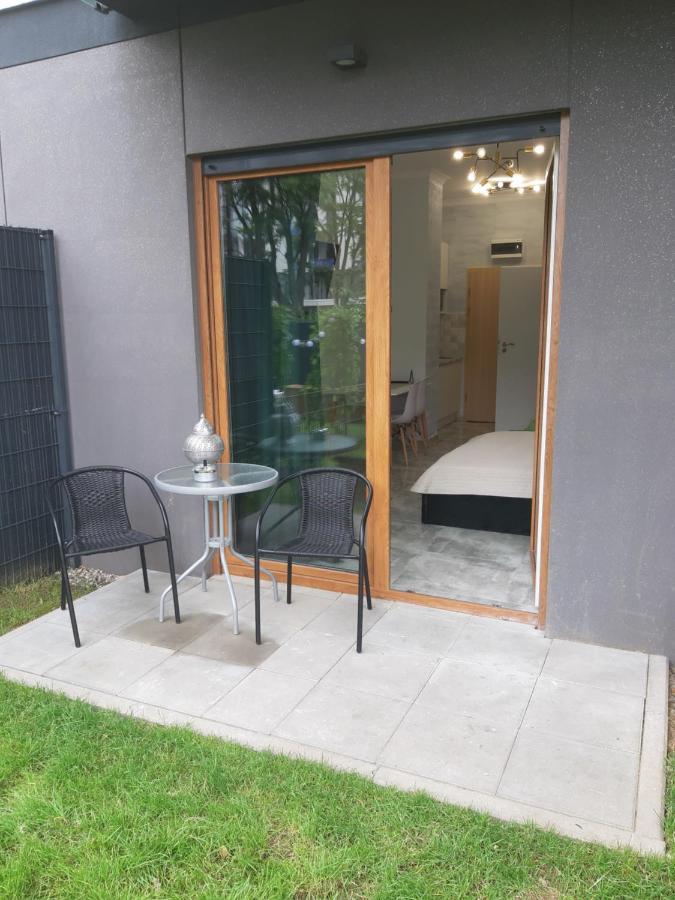 Na Grobli 20 Apartament Z Ogrodkiem Wroclaw Bagian luar foto