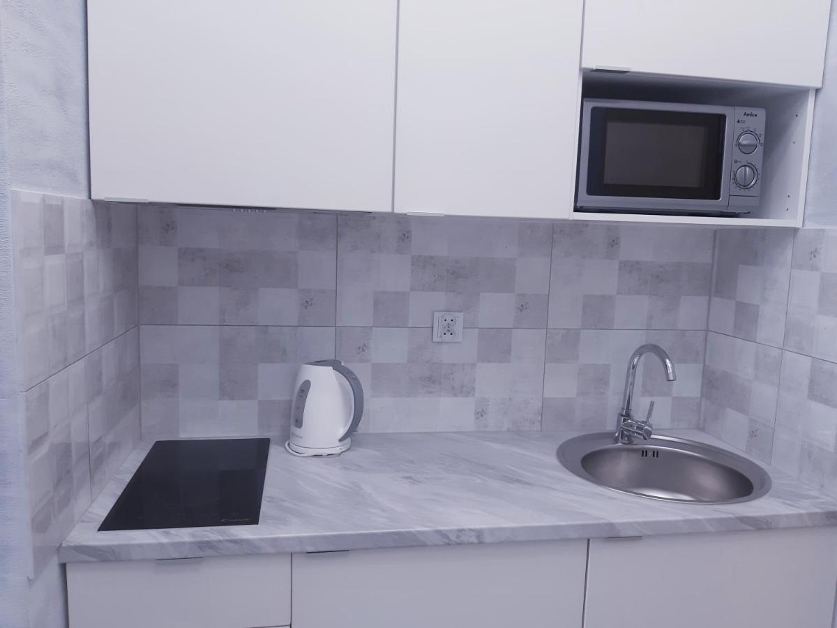 Na Grobli 20 Apartament Z Ogrodkiem Wroclaw Bagian luar foto
